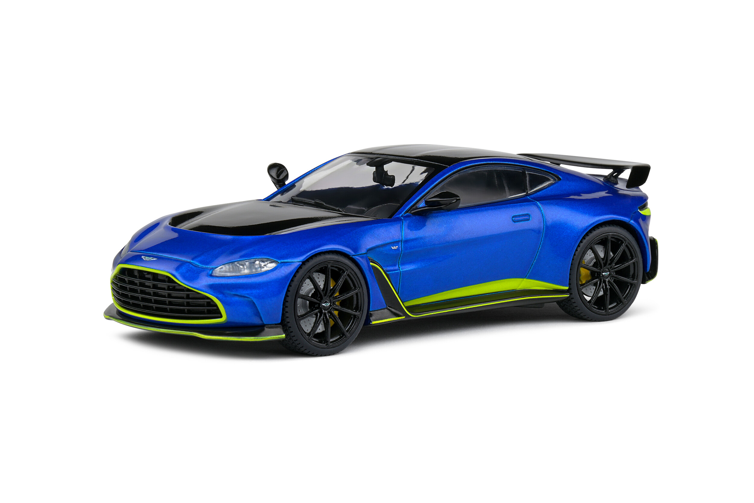 1-43-aston-martin-vantage-v12-blue-2023-01